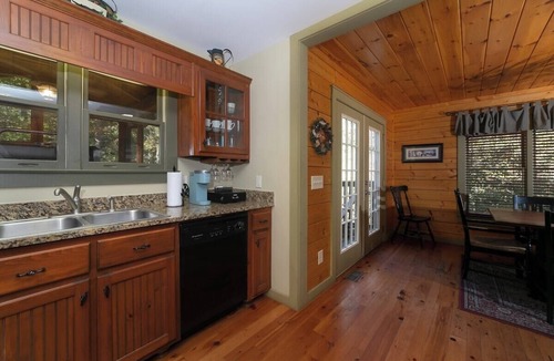 Sautee Nacoochee Cabin | Down By The River - Remote Riverfront Cabin