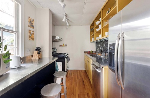 Cabbagetown Apartment | Down the Rabbit Hole