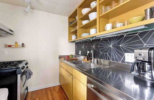 Cabbagetown Apartment | Down the Rabbit Hole