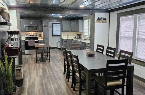 Bud House | Down to Adventure Lodging