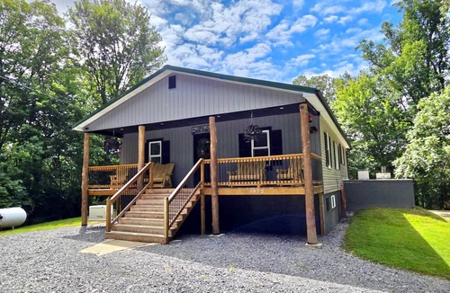 Bud House | Down to Adventure Lodging