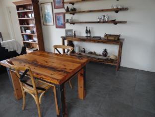 Sarsfield Apartment | Down to Earth Farm Retreat