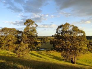 Sarsfield Apartment | Down to Earth Farm Retreat