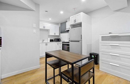 Hull Apartment | down town location brand new units#2