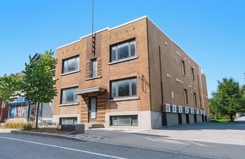 Hull Apartment | down town location ,brand new units #4