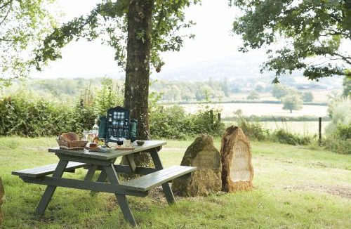 North Perrott House | Downclose Piggeries