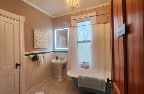 Northside Bed & Breakfast | Downen House Bed & Breakfast