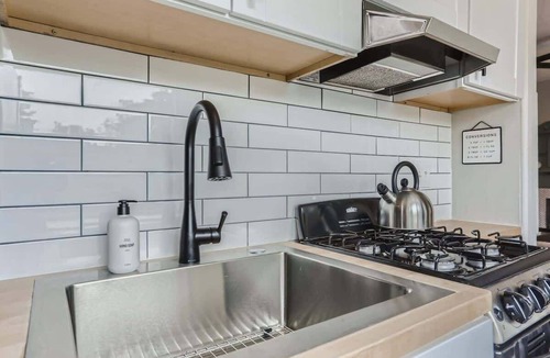 Capitol Hill Apartment | Downing by Modern Midstay/3Blks to Cheesman! #D3