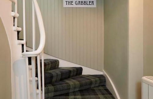 Marybank Apartment | Downright Gabbler