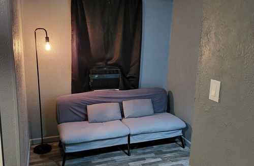 Gatesville Apartment | Downstairs 2-bedroom apartment with WiFi, AC in Gatesville