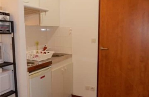 Secteur 2 Apartment | Downstairs nature studio