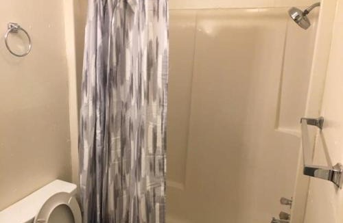 Lawton Apartment | Downstairs One Bedroom Close To Fort Sill!