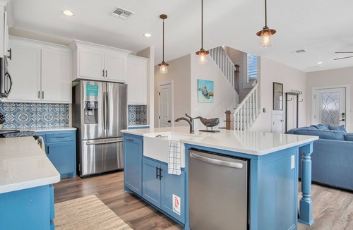 Port Aransas House | Downtime | Pet Friendly, Walk to Beach, Pool