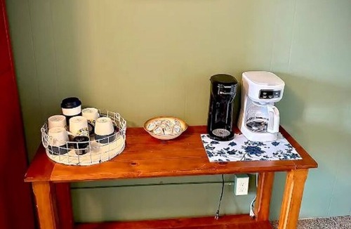 Fort Scott Apartment | Downtown 1BR Historic 1911 Sleeps 4