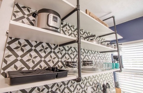 Lake Como House | Downtown 1BR Kitchenette & Pet-Friendly