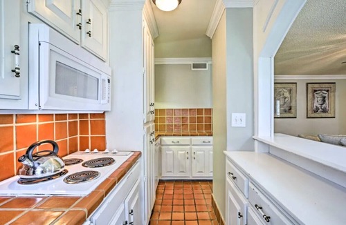 Peachtree Center Condo | Downtown 1BR - LOW Cleaning Fee! Centrally Located/All Attractions!