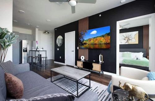 Southtown Apartment | Downtown 1BR w/Gym, Parking Near Rvrwalk &Dome