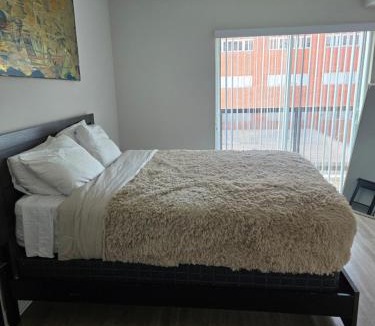 Westlake South Apartment | Downtown 2 bedroom apartment