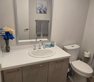 Westlake South Apartment | Downtown 2 bedroom apartment