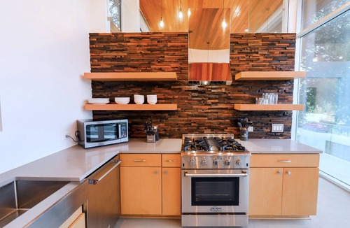 Hancock House | Downtown - 2 miles away - Grocery/Restaurants - 1 minute away