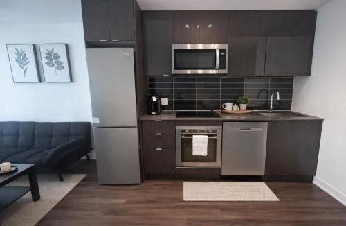 St. Lawrence Apartment | Downtown 2BR Condo Sleeps 4 walk to St Lawrence