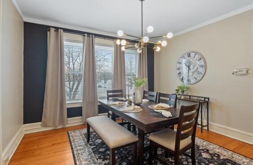 Westside Apartment | Downtown 3BR Apartment, Walk to SU, Burnet Park & Erie Canal