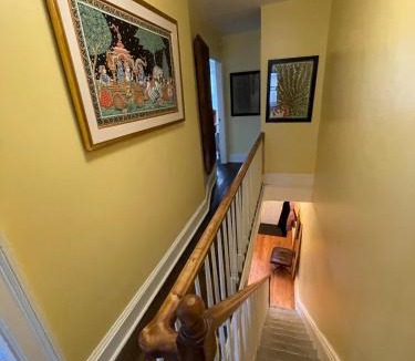 Albany House | Downtown 3BR duplex full kitchen parking off i-787