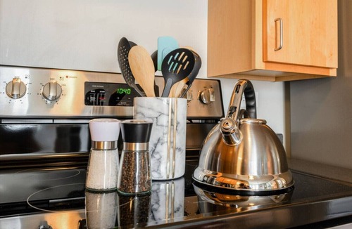 The Loop Condo | Downtown 9bd - Sleep 18 - (4 units, same floor)
