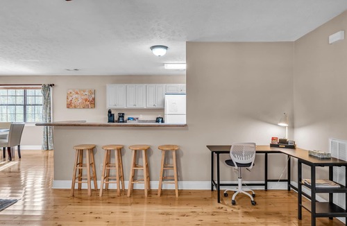 Pheba House | Downtown Access | Stylish | Family Space