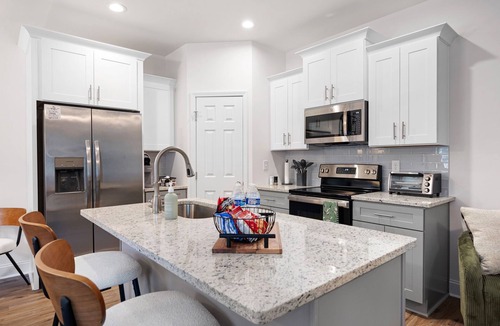 Acworth House | Downtown Acworth!