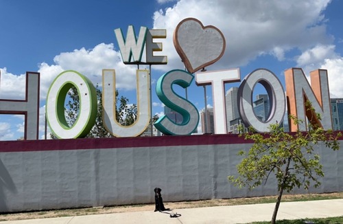 Downtown Houston Apartment | Downtown adventure- Easy access for sports and entertainment.