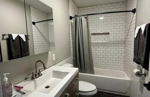 Downtown Albany Apartment | Downtown Albany 1 Bed with Workstation on Maiden Lane