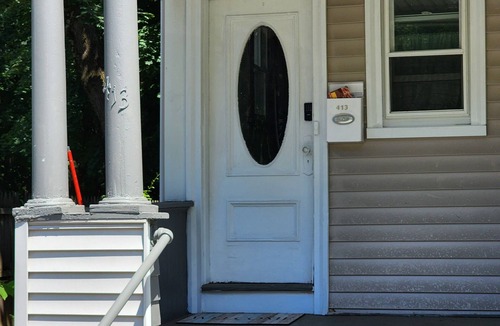 Center House | Downtown and secluded