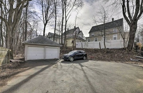 Center House | Downtown and secluded