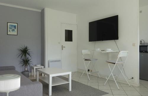 Quartier du vieux cimetiere Apartment | Downtown Apartment