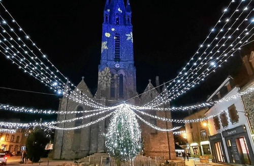 Questembert Apartment | Downtown apartment