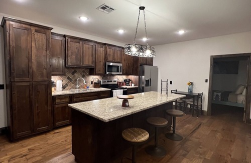 Vernon Apartment | Downtown apartment in Vernon!