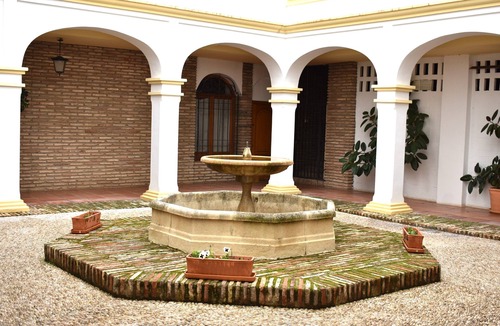 La Trinidad-San Juan y Todos los Santos Apartment | Downtown Apartment with Parking and Terrace