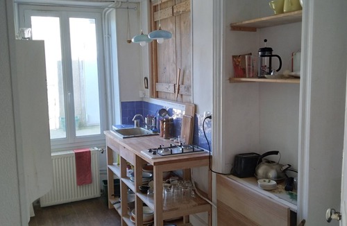 Avallon Apartment | Downtown apartment with garden