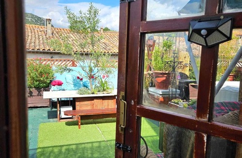 Ganges Apartment | Downtown apartment with view and Jacuzzi! Ideal for couples or small families