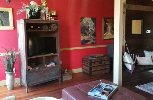 Clifton Apartment | Downtown Art Loft