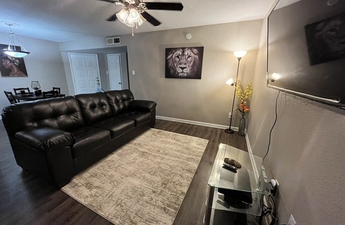 East Riverside - Oltorf Apartment | Downtown Austin Apt- 5 mins from 6th street