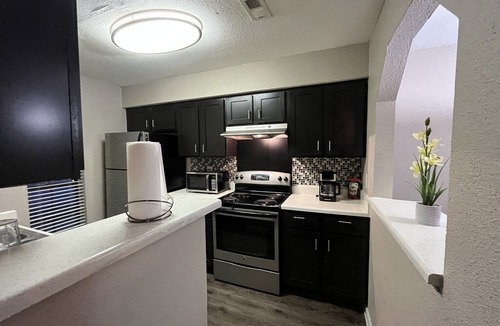 East Riverside - Oltorf Apartment | Downtown Austin Apt- 5 mins from 6th street