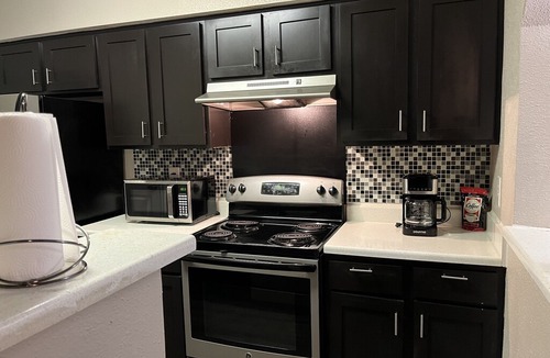 East Riverside - Oltorf Apartment | Downtown Austin Apt- 5 mins from 6th street