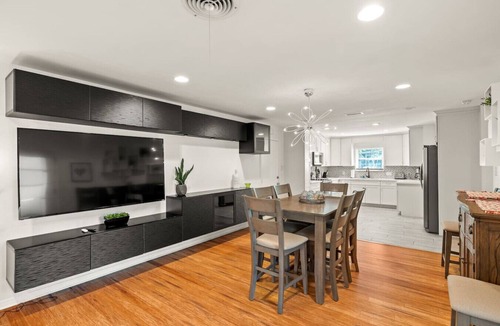 Galindo House | Downtown Austin Bungalow! | Bouldin Acres | Zilker
