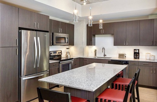 Civic District Condo | Downtown Austin - Large 2BR Pres. - Rooftop Pool - Walk To 6th St.