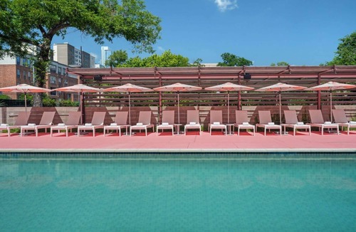 Red River Cultural District Hotel | Downtown Austin Stay + On-site Dining, Pool & Gym