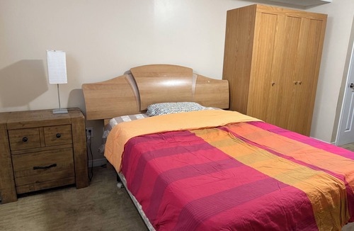 Guelph Apartment | Downtown/beside university of Guelph for Professionals