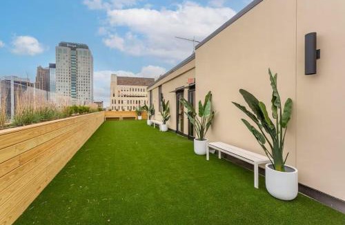 Central City Apartment | Downtown Birmingham Cozy Escape Rooftop Access