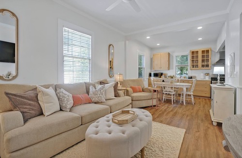 Wilmington Apartment | Downtown Bliss